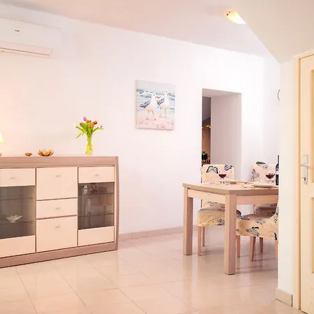 T&t - Zf Hvar Apartment
